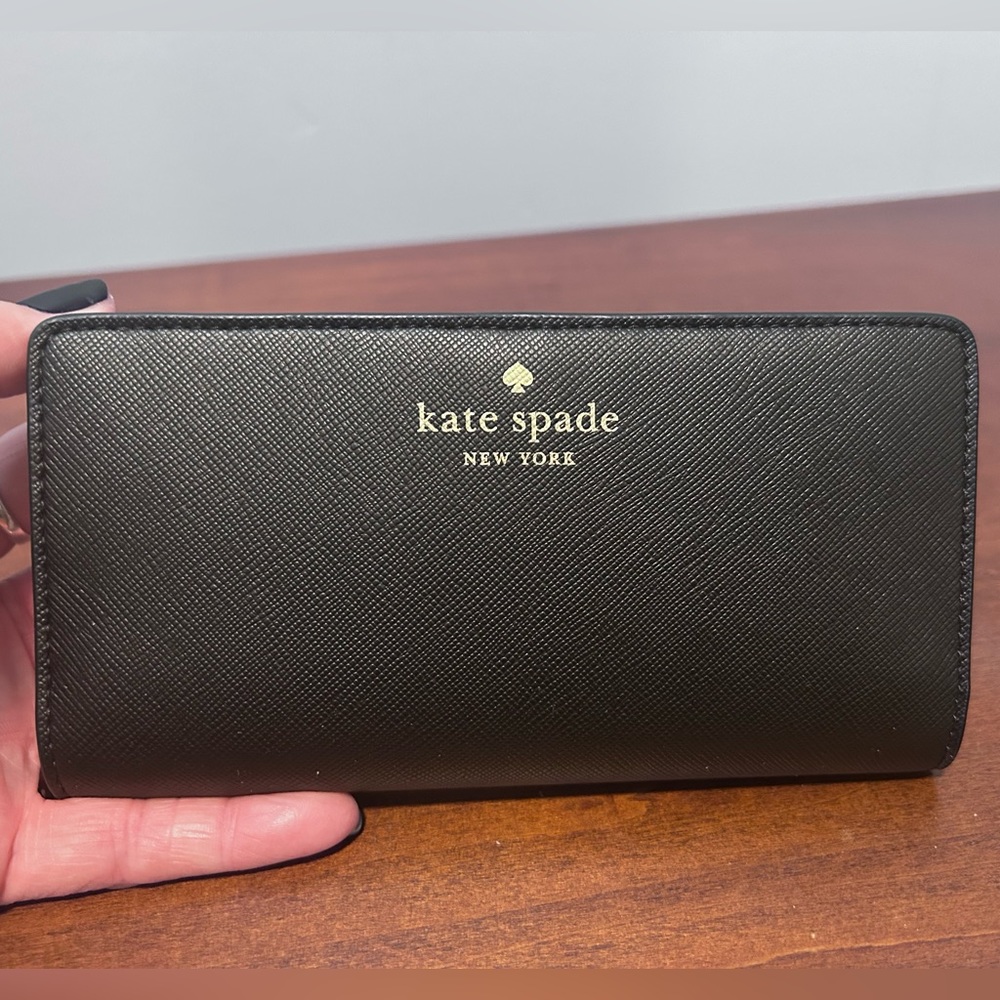 Kate Spade large slim black saffiano PVC Brynn billfold MSRP 179